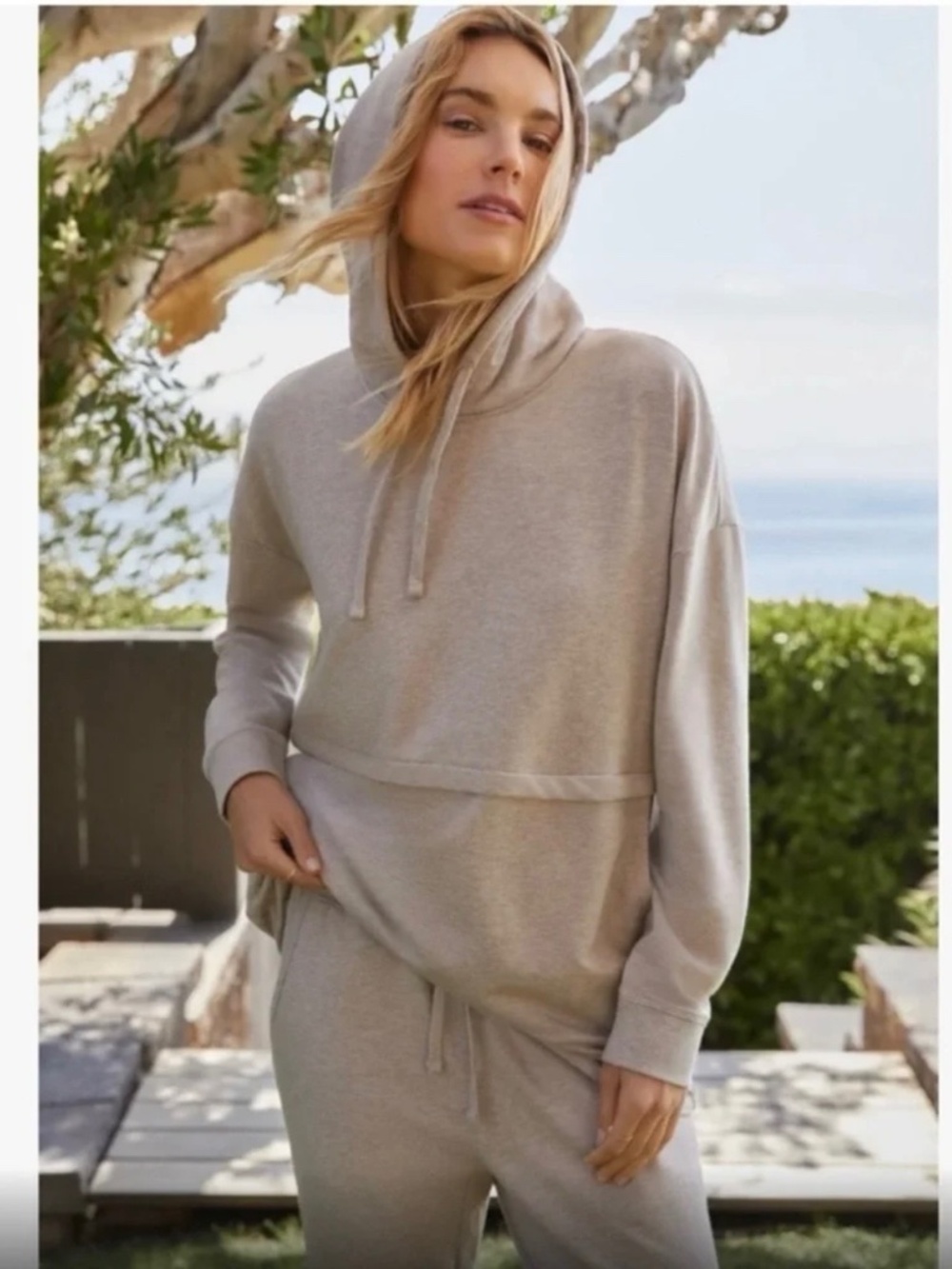 Barefoot dreams luxury hoodie